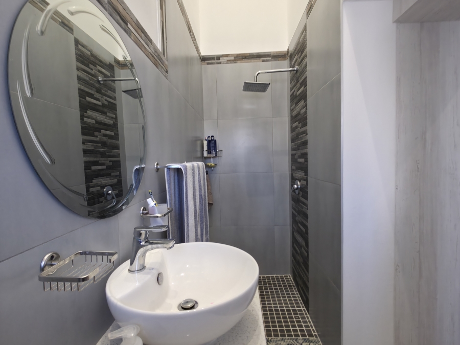4 Bedroom Property for Sale in Noorsekloof Eastern Cape